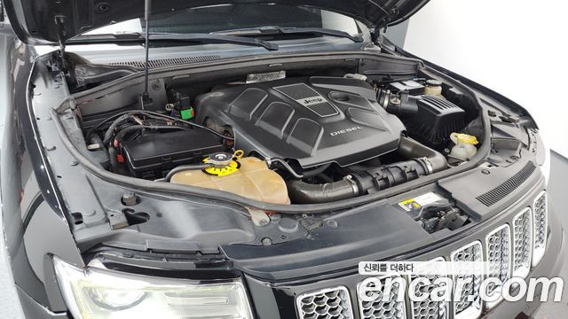 Jeep Grand Cherokee 3.0 Diesel Overland Summit WK2 2015 — фото 6