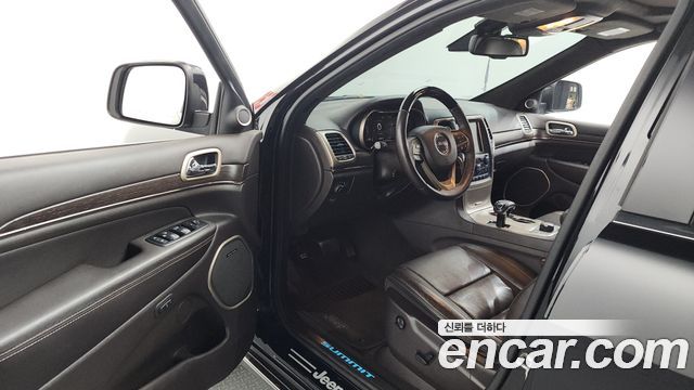 Jeep Grand Cherokee 3.0 Diesel Overland Summit WK2 2015 — фото 10