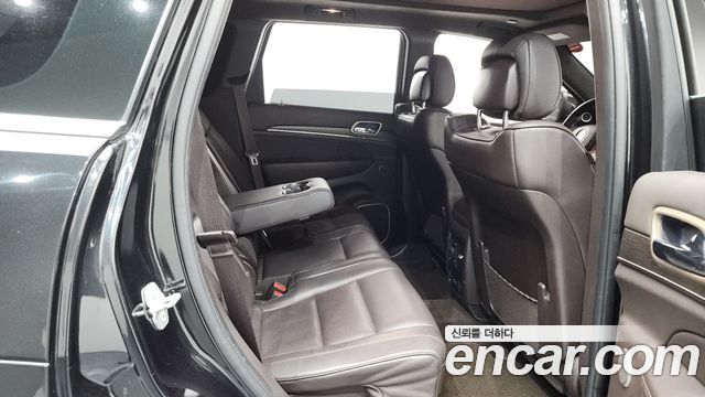 Jeep Grand Cherokee 3.0 Diesel Overland Summit WK2 2015 — фото 11