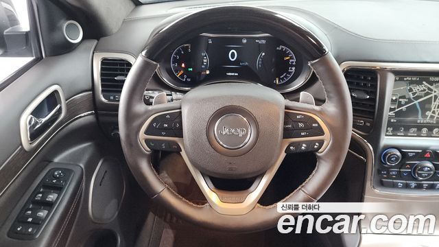 Jeep Grand Cherokee 3.0 Diesel Overland Summit WK2 2015 — фото 13