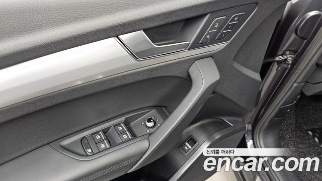 Audi Q5 (FY) 50 TDI Quattro Premium 2020 — фото 37