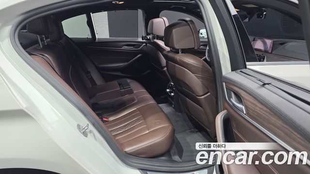 BMW 5 Series (G30) 530i M Sport Package Plus 2019 — фото 12