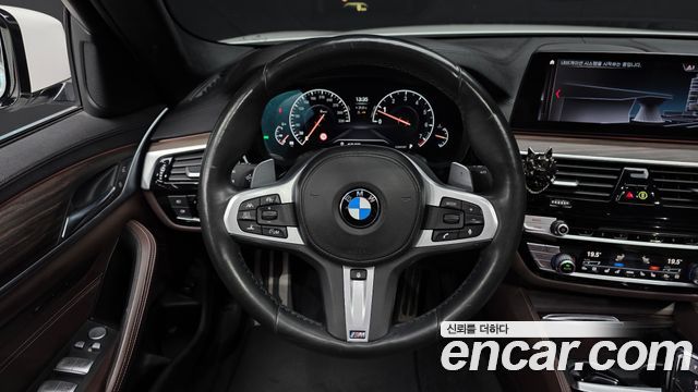 BMW 5 Series (G30) 530i M Sport Package Plus 2019 — фото 13