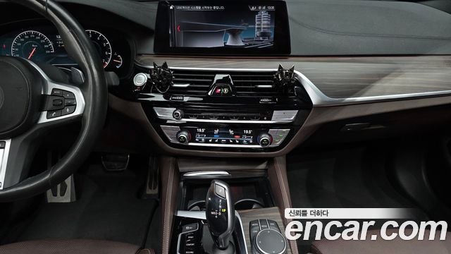 BMW 5 Series (G30) 530i M Sport Package Plus 2019 — фото 15