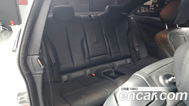 BMW 4 Series (F32) 420d xDrive M Sport Coupe 2016 — фото 15
