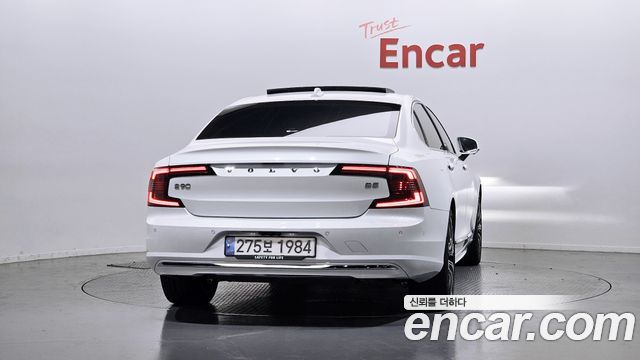Volvo S90 B5 Ultimate Bright 2023 — фото 4