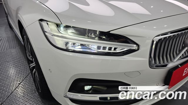 Volvo S90 B5 Ultimate Bright 2023 — фото 22
