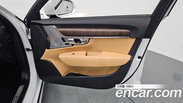 Volvo S90 B5 Ultimate Bright 2023 — фото 24
