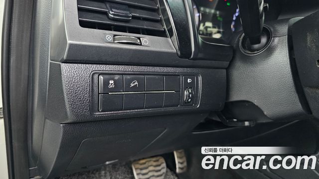 KG Mobility (SsangYong) Rexton Sports Khan Diesel 2.2 4WD Prestige 2021 — фото 16