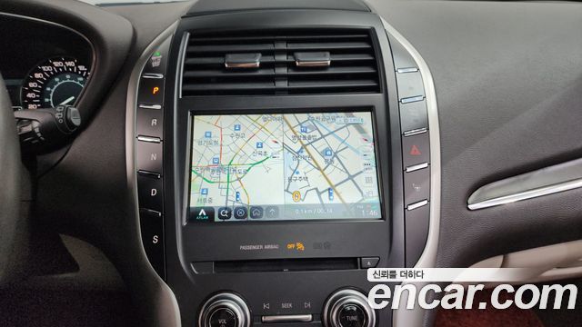 Lincoln MKC 2.0 AWD 2019 — фото 12