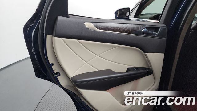 Lincoln MKC 2.0 AWD 2019 — фото 25
