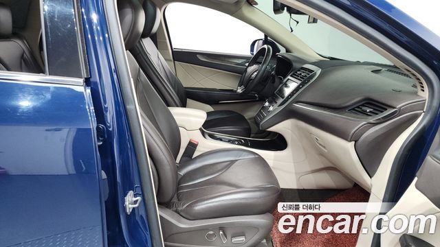 Lincoln MKC 2.0 AWD 2019 — фото 26