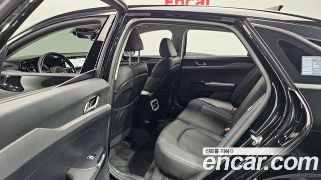 Kia K5 (III) 2.0 Prestige 2023 — фото 15