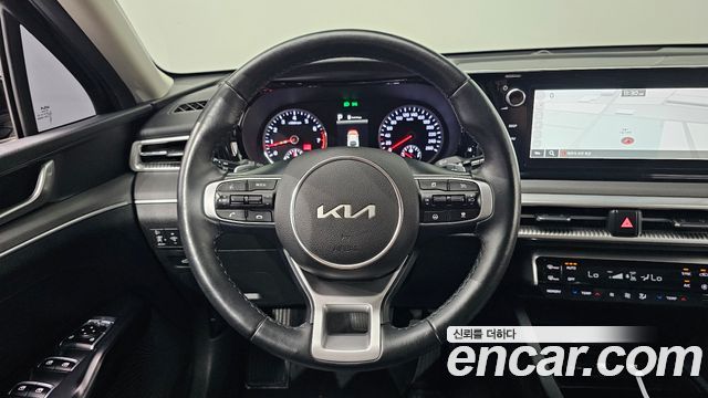 Kia K5 (III) 2.0 Prestige 2023 — фото 17