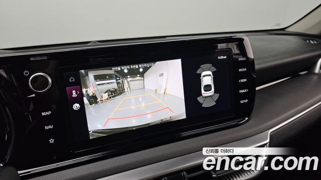 Kia K5 (III) 2.0 Prestige 2023 — фото 18