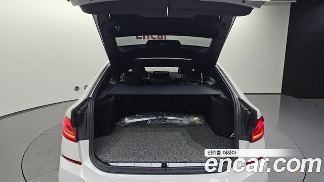 BMW 6 Series GT (G32) 630i xDrive M Sport 2024 — фото 18