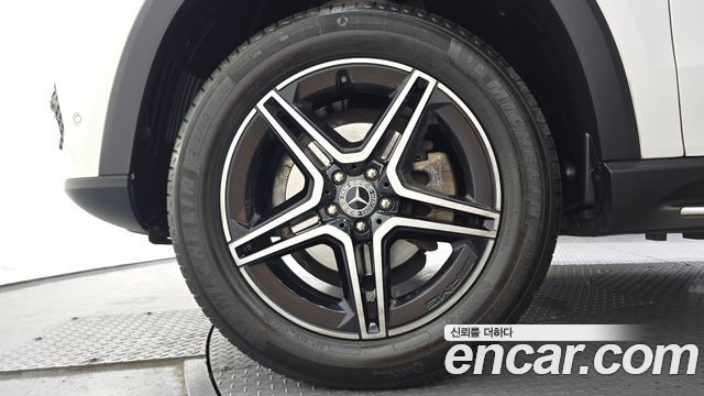 Mercedes-Benz GLE-Class (W167) GLE300d 4MATIC 2020 — фото 5