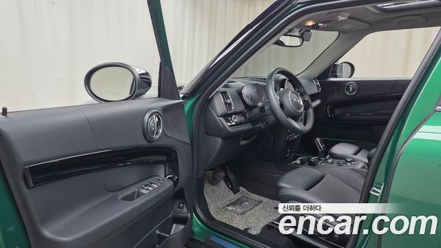 MINI Cooper Countryman Classic Plus Launch Pack 2nd Gen 2023 — фото 10