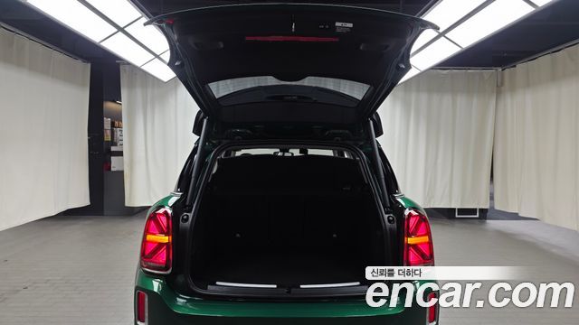 MINI Cooper Countryman Classic Plus Launch Pack 2nd Gen 2023 — фото 15