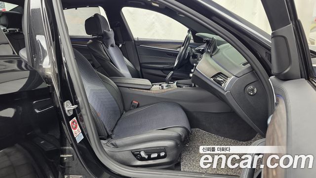 BMW 5 Series (G30) 520d M Sport Package Plus 2017 — фото 11