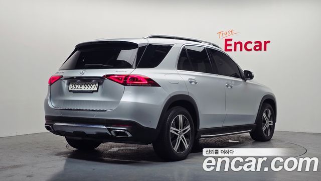 Mercedes-Benz GLE-Class (W167) GLE300d 4MATIC 2020 — фото 2