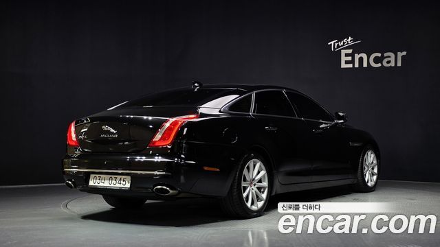 Jaguar XJ 3.0D Premium Luxury LWB X351 2016 — фото 2