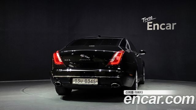 Jaguar XJ 3.0D Premium Luxury LWB X351 2016 — фото 4