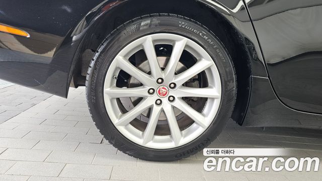 Jaguar XJ 3.0D Premium Luxury LWB X351 2016 — фото 5