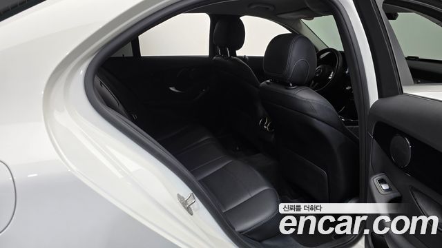 Mercedes-Benz C-Class (W205) C200 2019 — фото 15