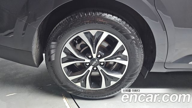 Kia Carnival (IV) Gasoline 9-Seater Signature 2023 — фото 5