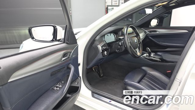 BMW 5 Series (G30) 520d M Sport package 2017 — фото 10