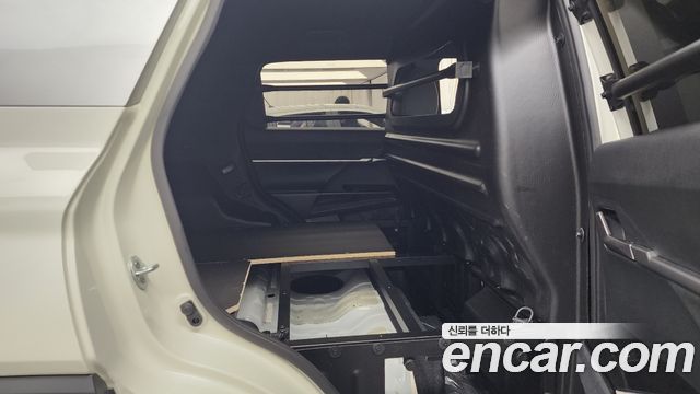 KG Mobility (SsangYong) Torres Gasoline 1.5 4WD TV7 2025 — фото 12