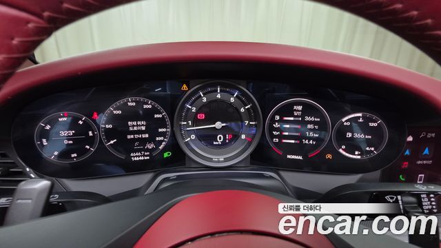 Porsche 911 (992) Carrera 4S Cabriolet 2024 — фото 8