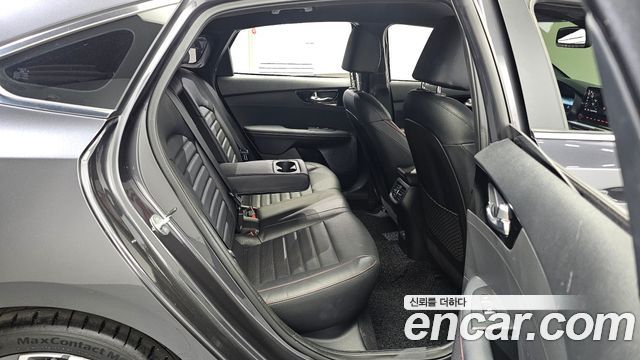 Kia K3 (II) 1.6 Turbo GT 5Door Signature 2023 — фото 11