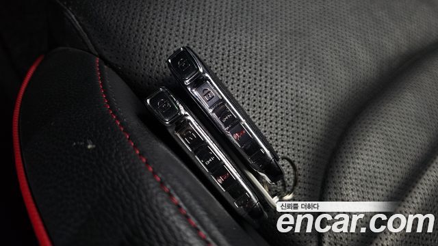 Kia K3 (II) 1.6 Turbo GT 5Door Signature 2023 — фото 16