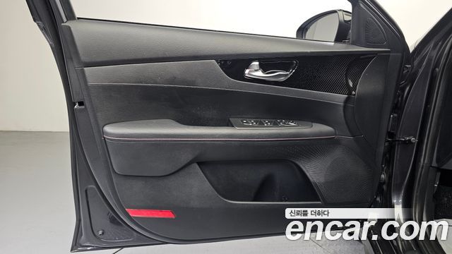 Kia K3 (II) 1.6 Turbo GT 5Door Signature 2023 — фото 24