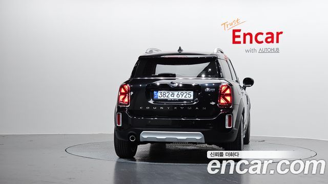 MINI Cooper Countryman Classic Plus Launch Pack 2nd Gen 2023 — фото 4