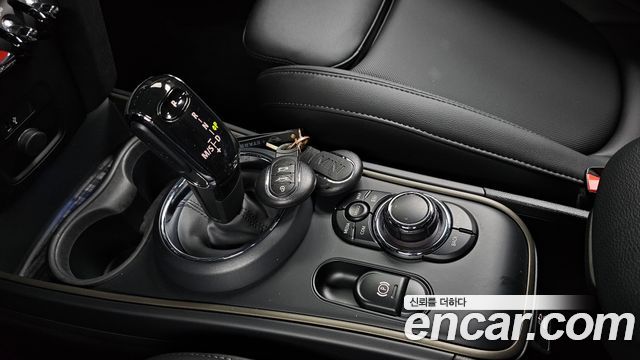 MINI Cooper Countryman Classic Plus Launch Pack 2nd Gen 2023 — фото 9