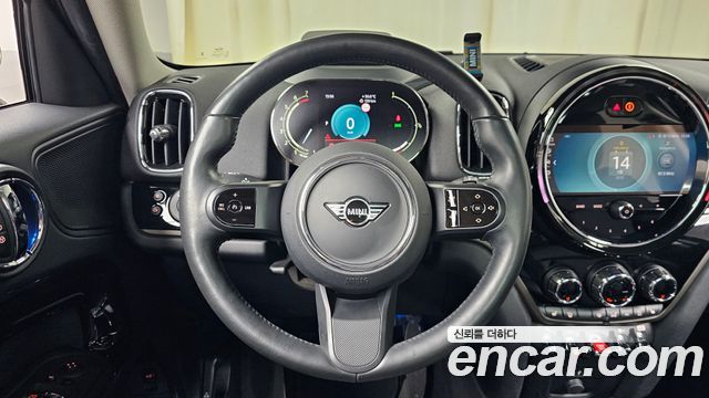 MINI Cooper Countryman Classic Plus Launch Pack 2nd Gen 2023 — фото 14