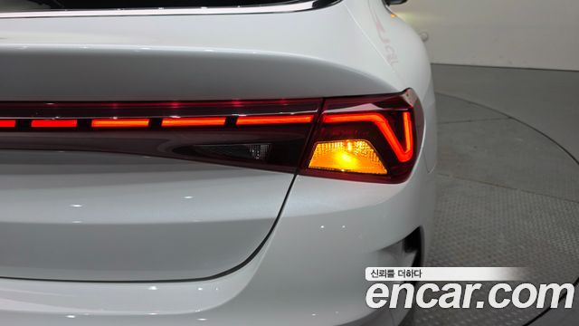 Kia K5 (III) 2.0 Noblesse 2022 — фото 23
