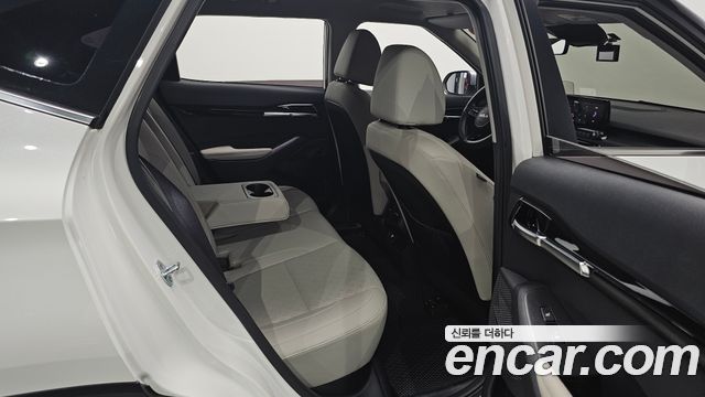 Kia Seltos Gasoline 1.6 Turbo 2WD Gravity 2023 — фото 26