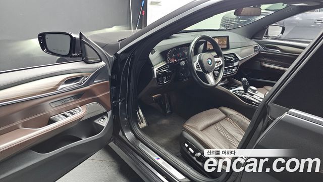 BMW 6 Series GT (G32) 620d xDrive M Sport 2020 — фото 10