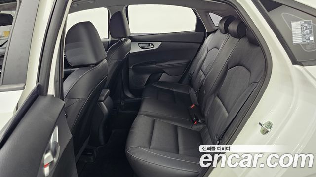 Kia K3 (II) 1.6 Prestige 2022 — фото 12