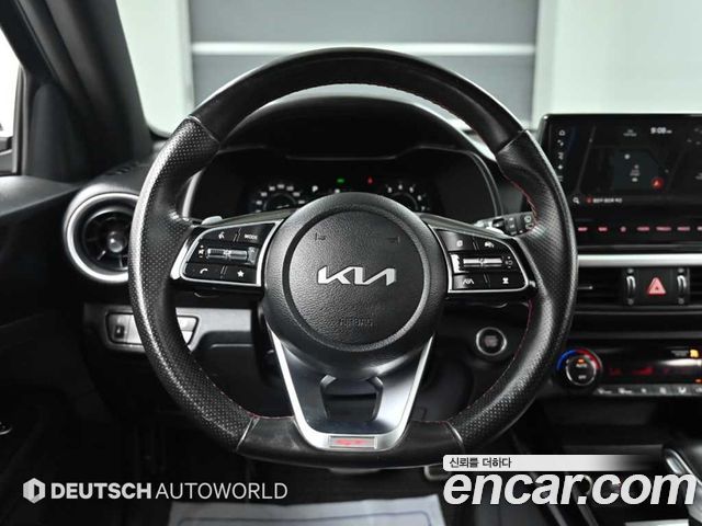 Kia K3 (II) 1.6 Turbo GT 5Door Signature 2022 — фото 17