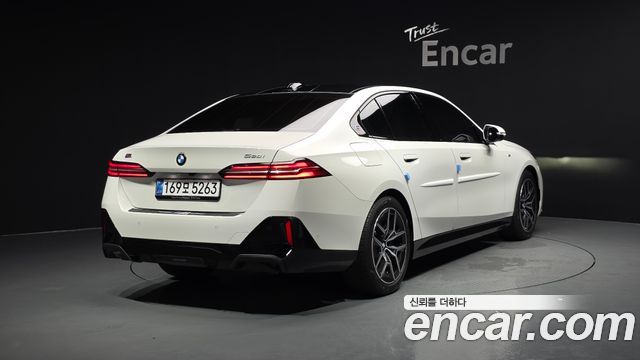 BMW 5 Series (G60) 520i M Sport 2025 — фото 2