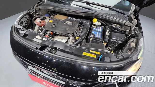 Peugeot 2008 1.5 BlueHDi GT Line 2019 — фото 6