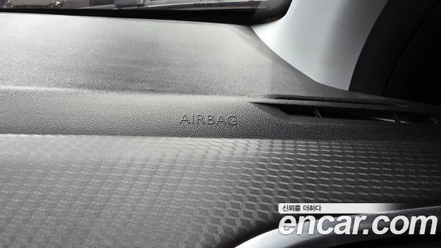 Peugeot 2008 1.5 BlueHDi GT Line 2019 — фото 19