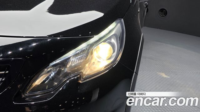 Peugeot 2008 1.5 BlueHDi GT Line 2019 — фото 22