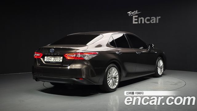 Toyota Camry (XV70) 2.5 XLE Hybrid 2019 — фото 2