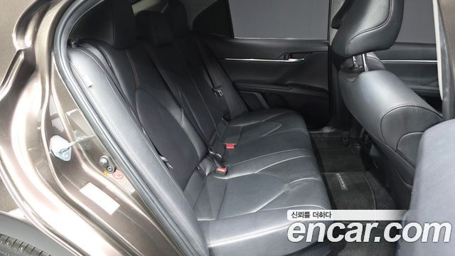 Toyota Camry (XV70) 2.5 XLE Hybrid 2019 — фото 16